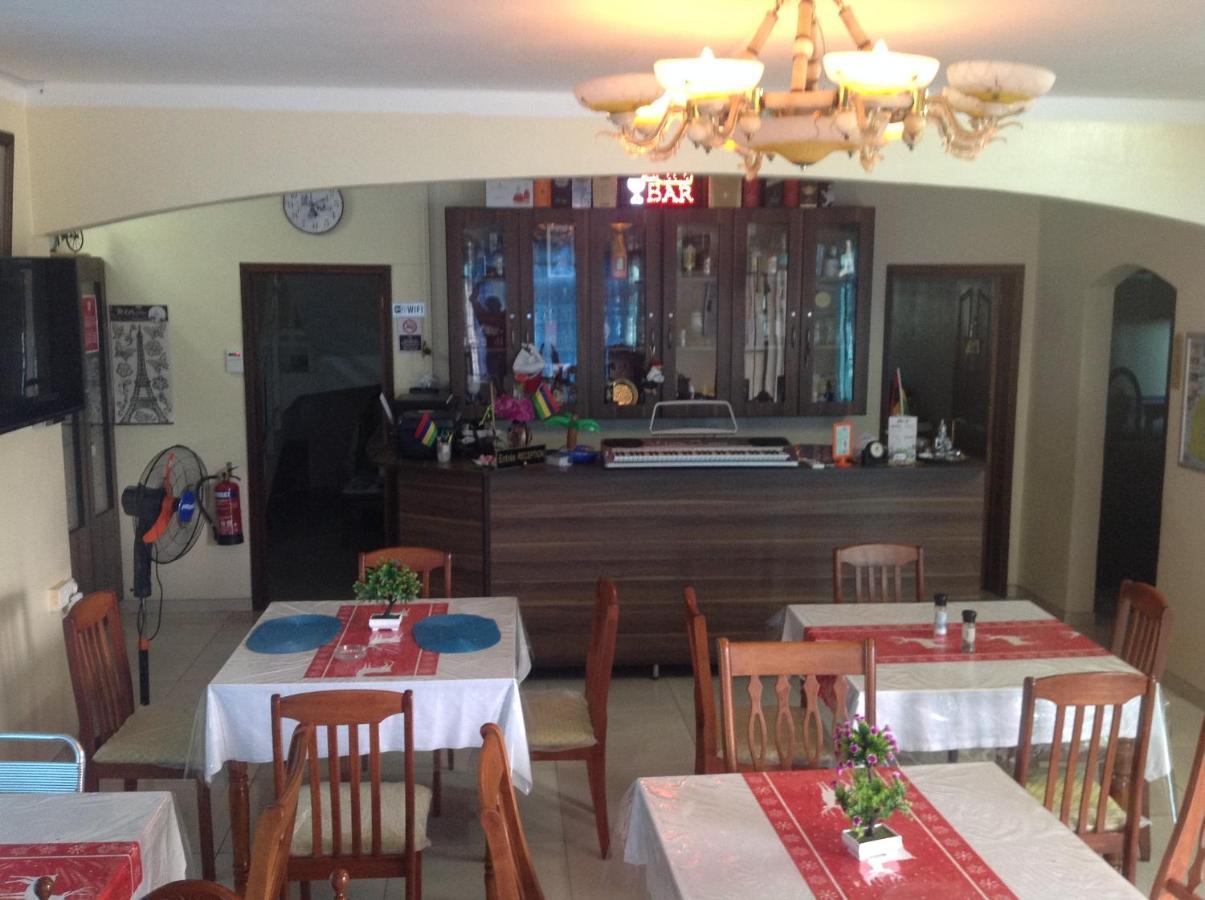 Luxor Residence Guesthouse Belle Mare Bagian luar foto