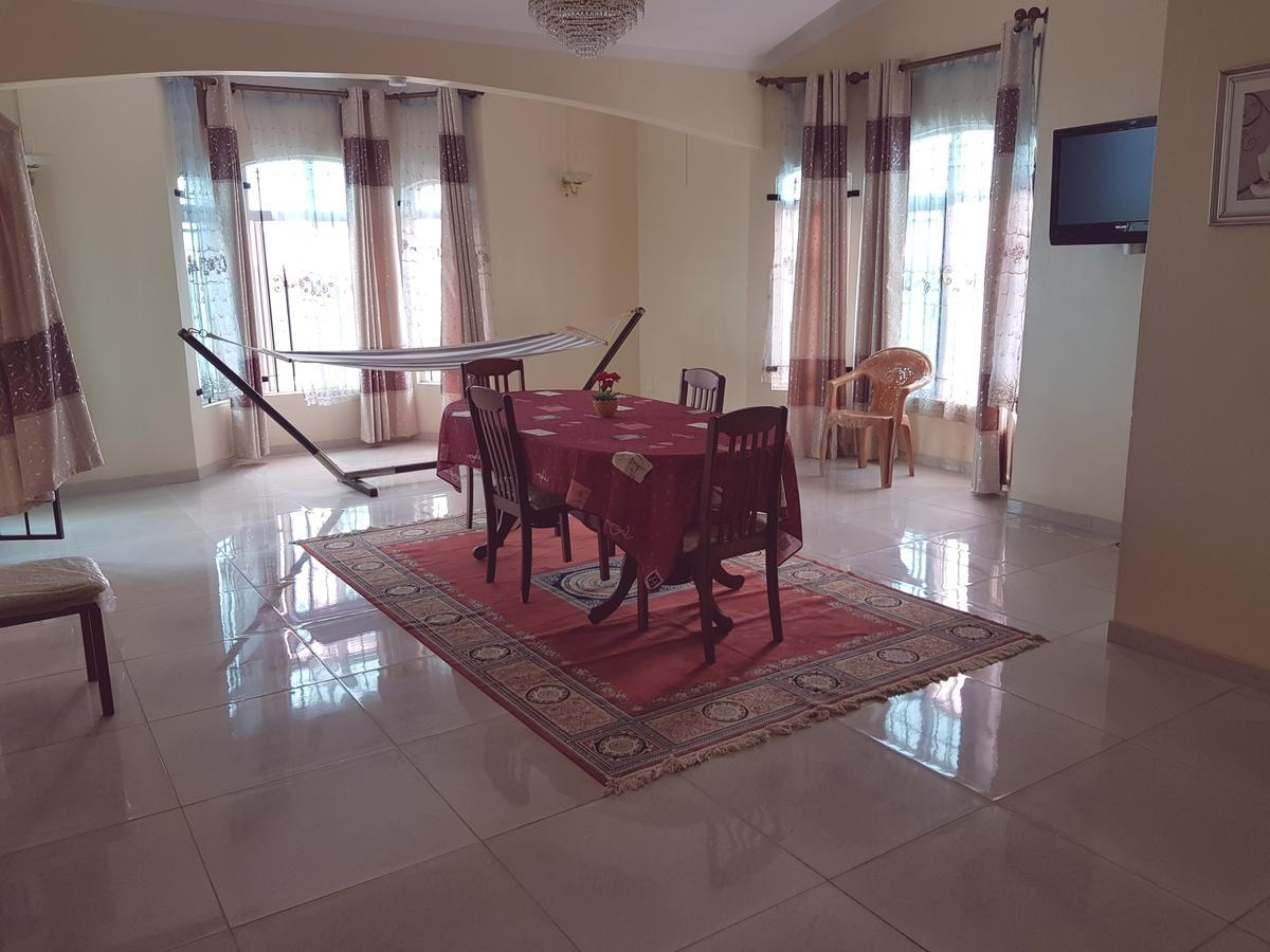 Luxor Residence Guesthouse Belle Mare Bagian luar foto