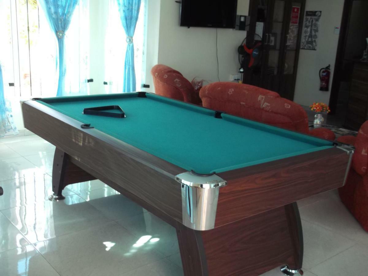 Luxor Residence Guesthouse Belle Mare Bagian luar foto