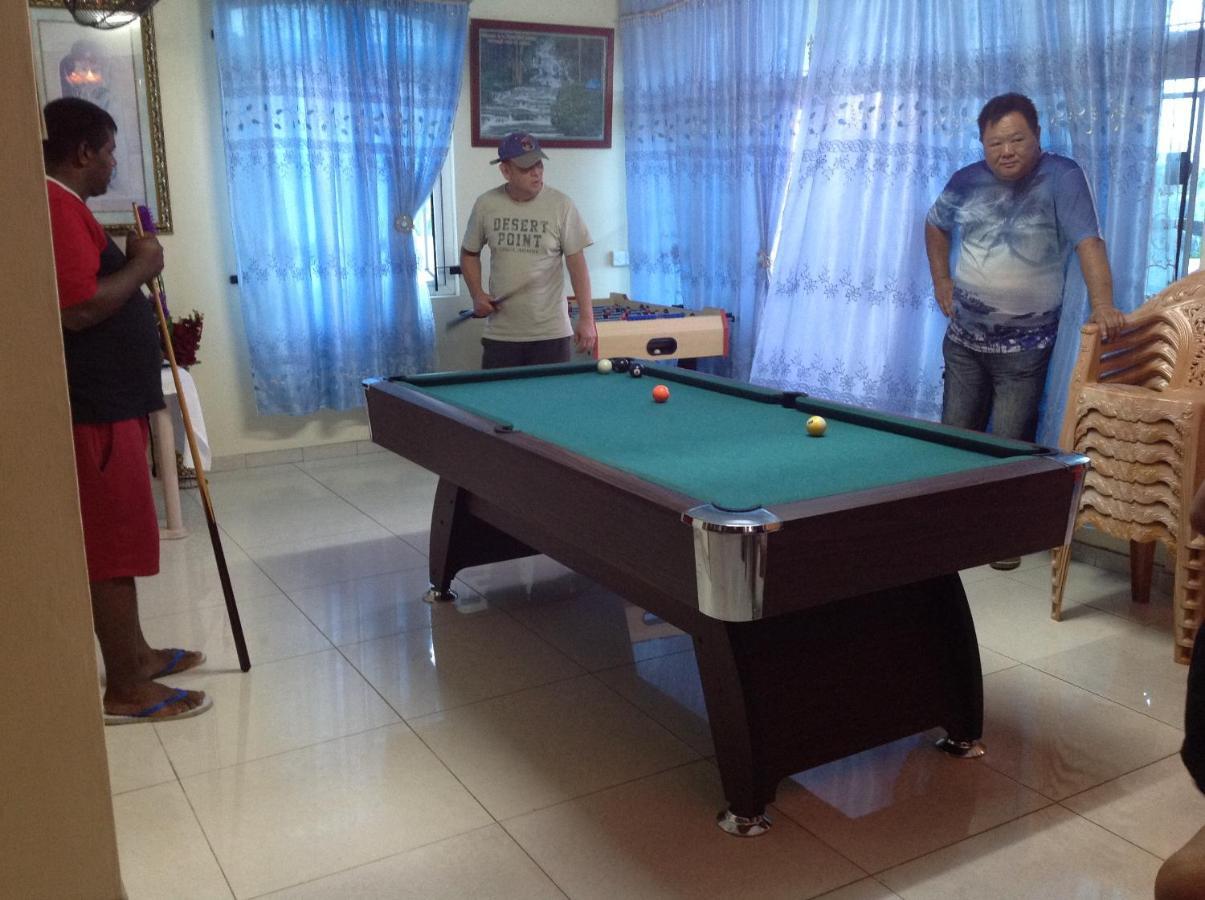 Luxor Residence Guesthouse Belle Mare Bagian luar foto